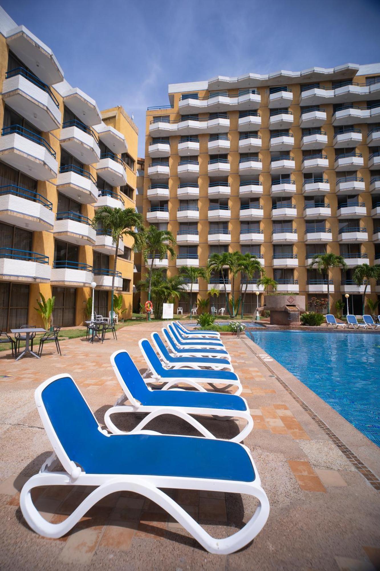Hotel Margarita Dynasty Порламар Экстерьер фото