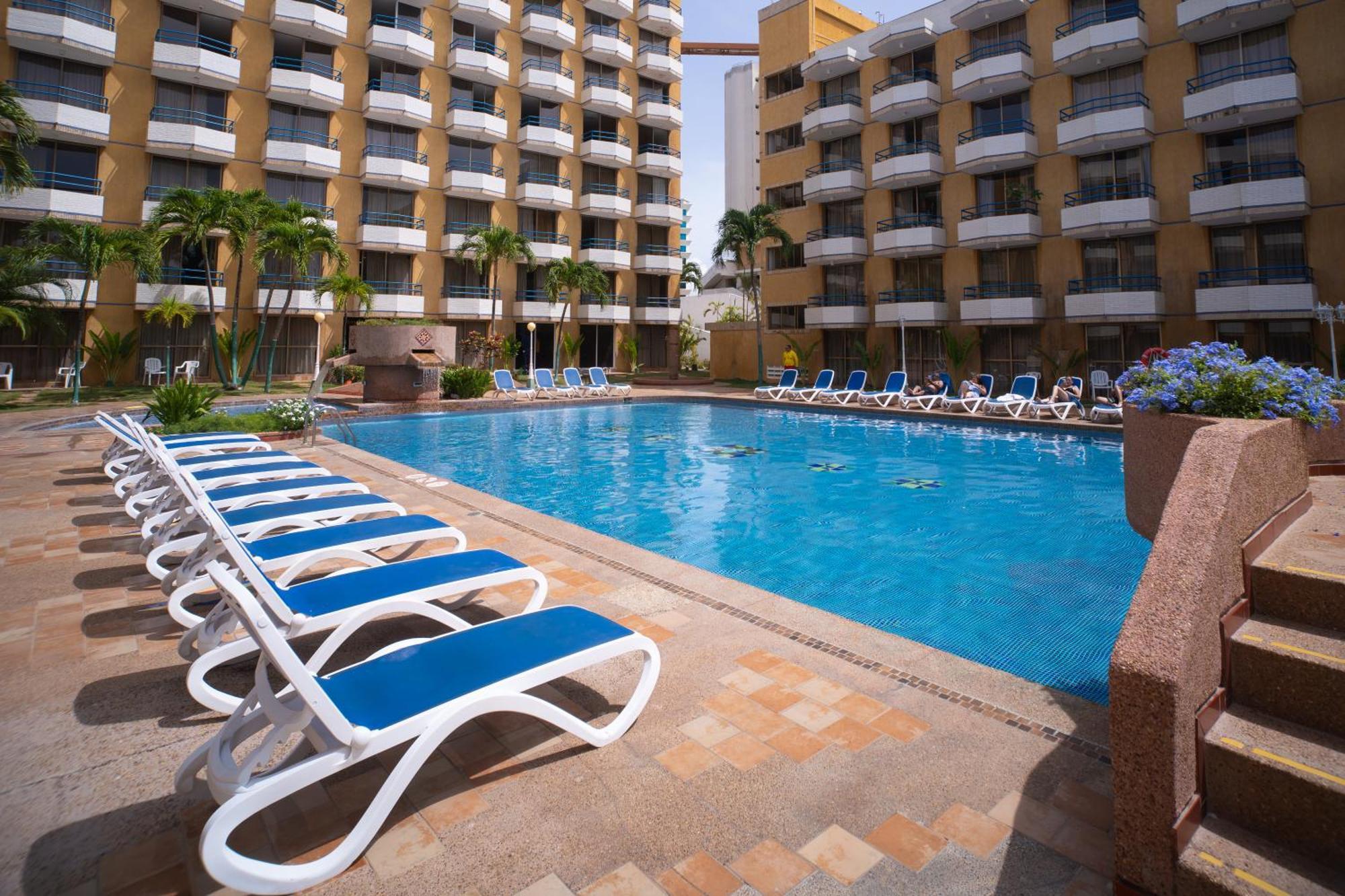 Hotel Margarita Dynasty Порламар Экстерьер фото